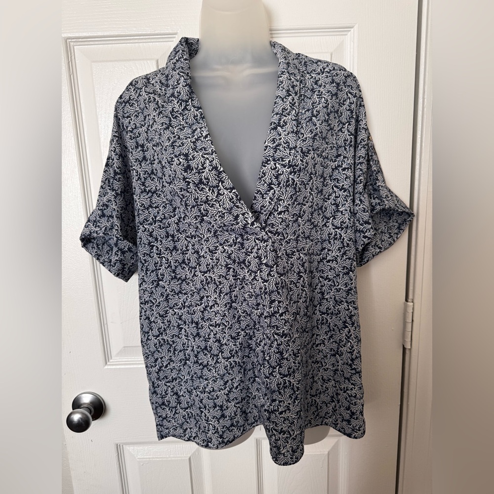 MMK Navy and White Floral Blouse